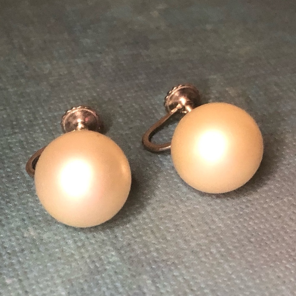 🌸 Richelieu SCREW ON Pearl Earrings